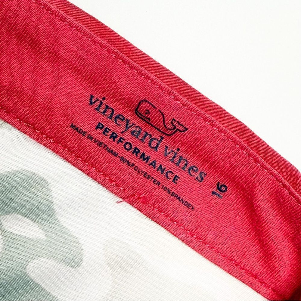 Vineyard Vines Boys Performance Coral Bermuda Shorts Size 16 - Picture 4 of 9